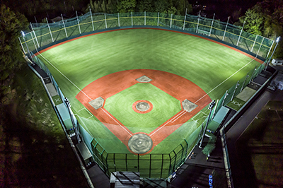 特別仕様の人工芝 ナイター照明設置 第２グランド野球場 仙台大学